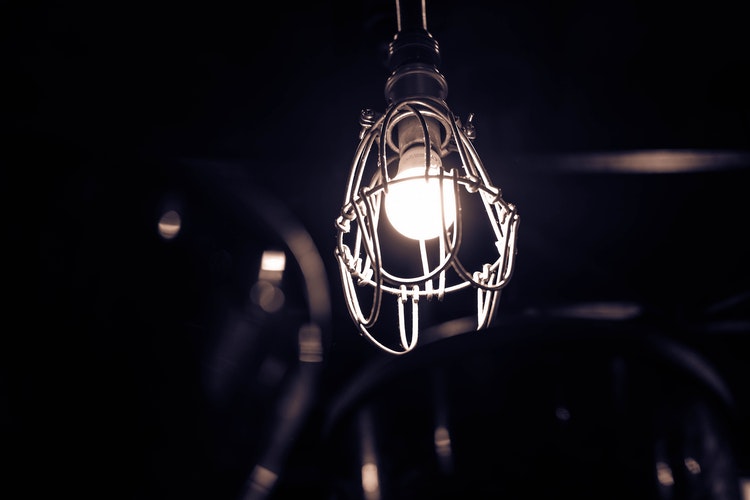 4 dicas para comprar lâmpadas corretamente